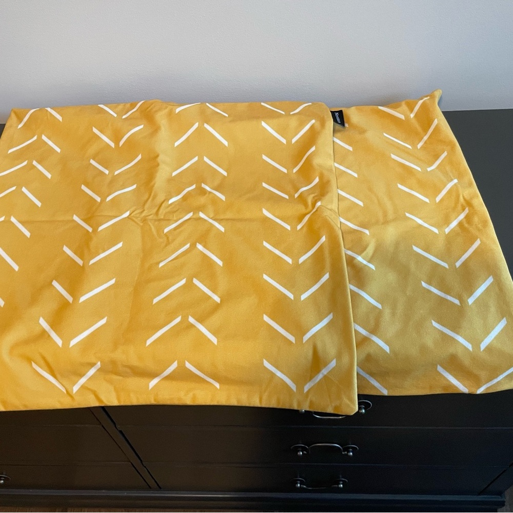 Yellow and White Patterned Pillow Cover